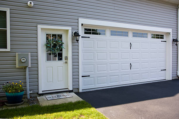 24/7 Emergency Garage Door Panel Replacement experts in Catawba County County, NC